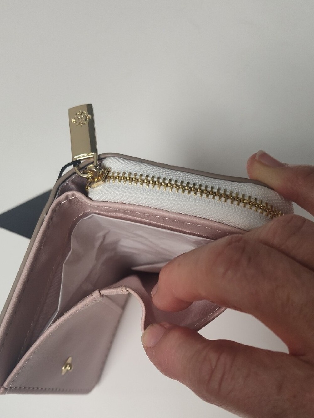 Nanette Lepore Pink and White Striped Zip-Around Wallet with Gold Logo - Picture 5 of 6